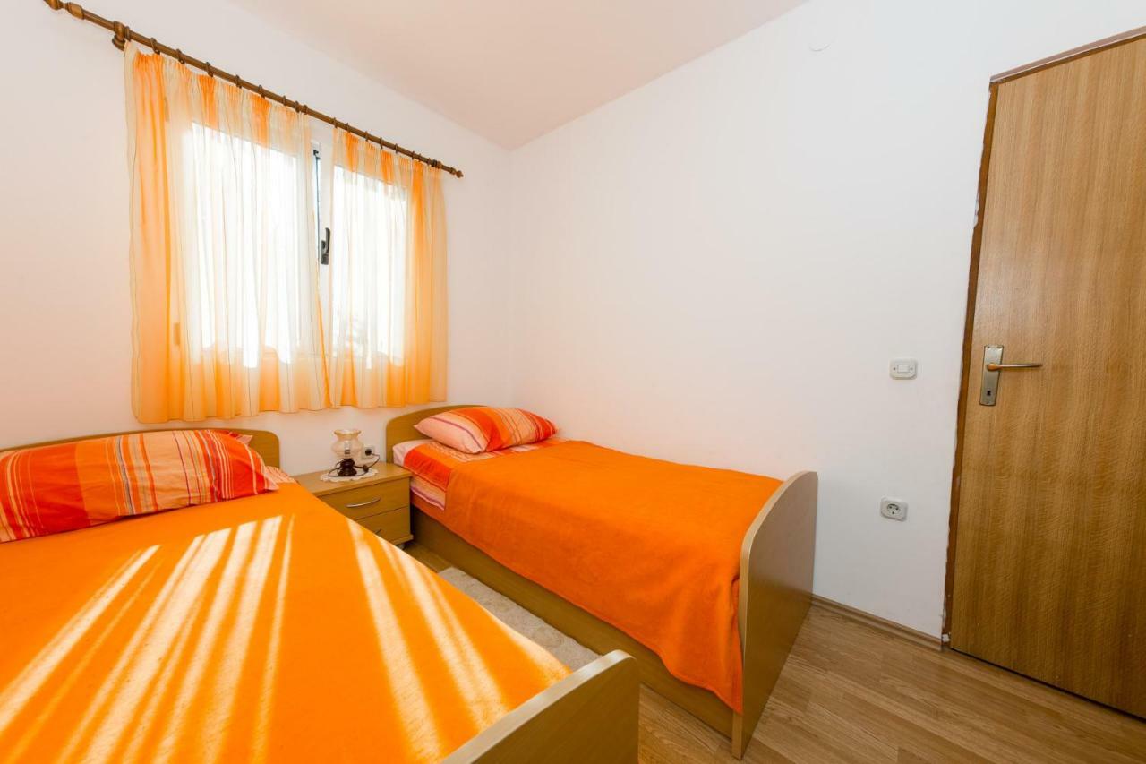 Mare&Karlo Apartment Mali Drvenik Exterior photo